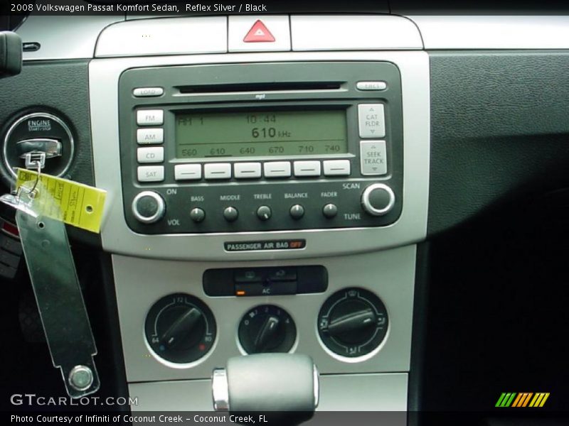 Reflex Silver / Black 2008 Volkswagen Passat Komfort Sedan