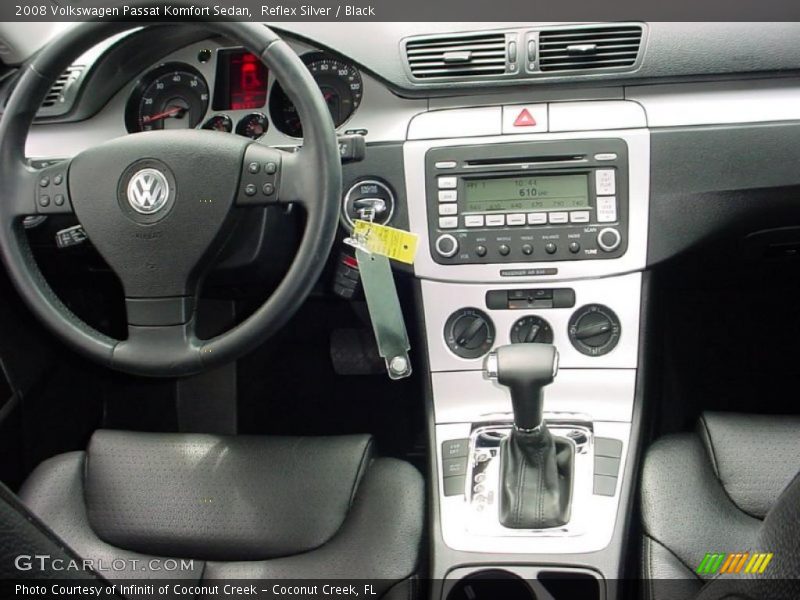 Reflex Silver / Black 2008 Volkswagen Passat Komfort Sedan