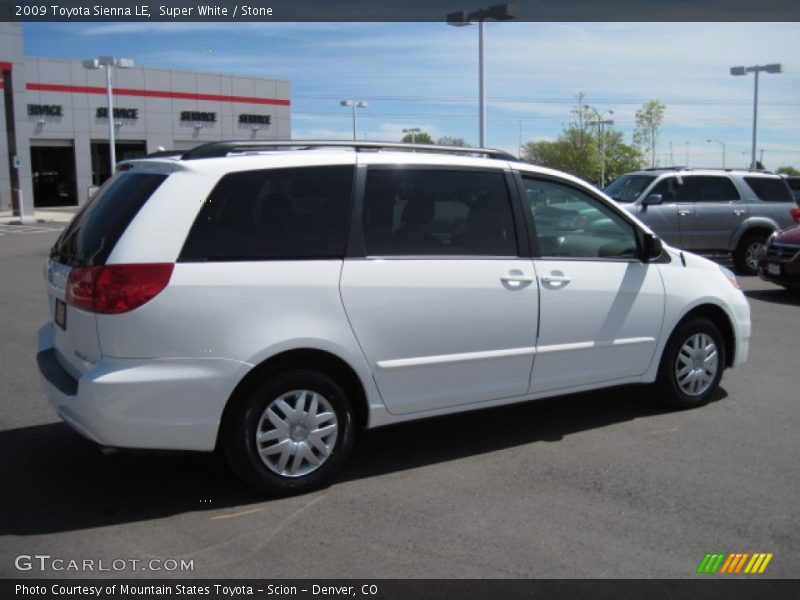 Super White / Stone 2009 Toyota Sienna LE