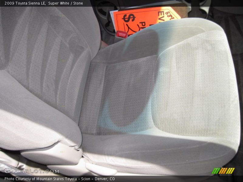 Super White / Stone 2009 Toyota Sienna LE