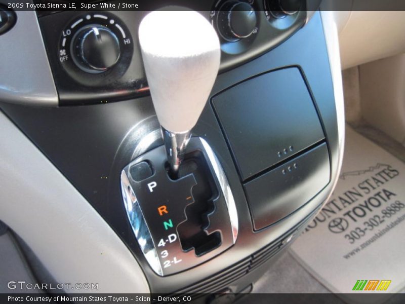 Super White / Stone 2009 Toyota Sienna LE