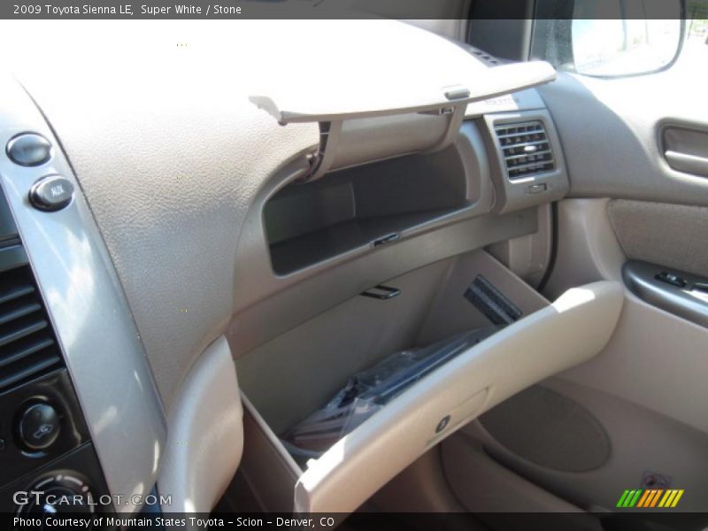 Super White / Stone 2009 Toyota Sienna LE