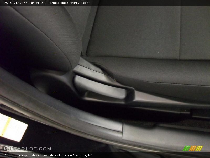 Tarmac Black Pearl / Black 2010 Mitsubishi Lancer DE