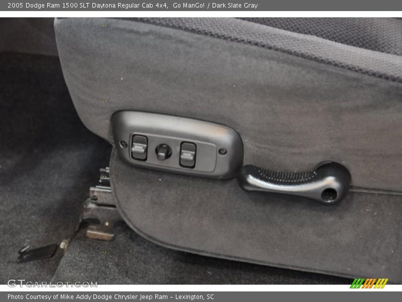 Go ManGo! / Dark Slate Gray 2005 Dodge Ram 1500 SLT Daytona Regular Cab 4x4