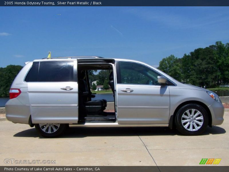 Silver Pearl Metallic / Black 2005 Honda Odyssey Touring