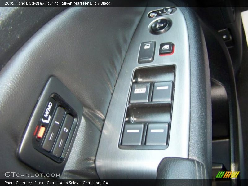 Silver Pearl Metallic / Black 2005 Honda Odyssey Touring