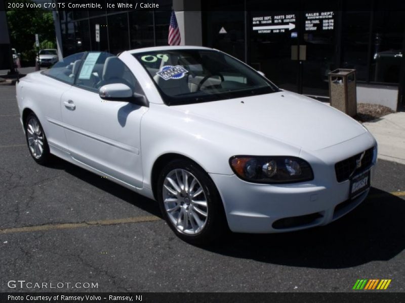 Ice White / Calcite 2009 Volvo C70 T5 Convertible