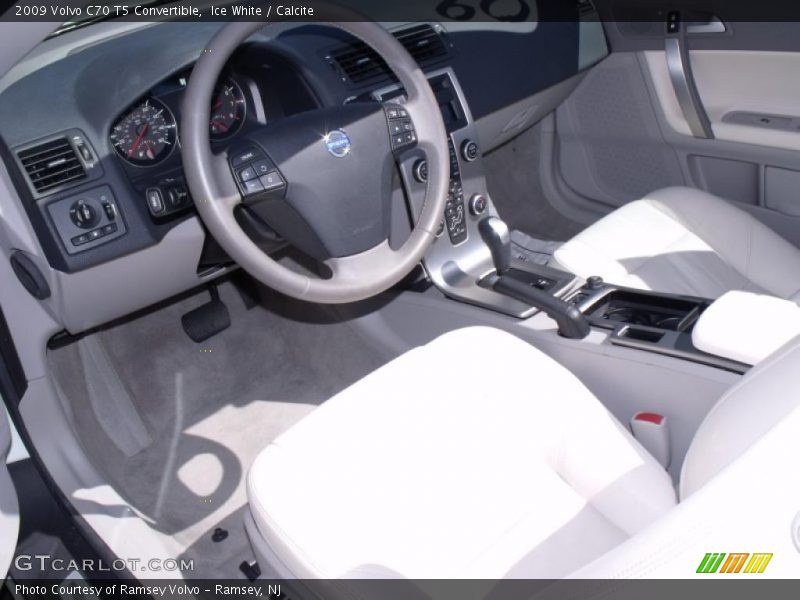 Ice White / Calcite 2009 Volvo C70 T5 Convertible