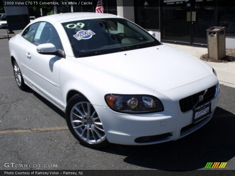 Ice White / Calcite 2009 Volvo C70 T5 Convertible