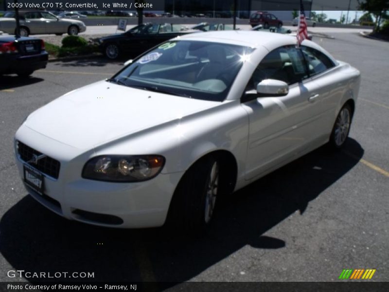 Ice White / Calcite 2009 Volvo C70 T5 Convertible