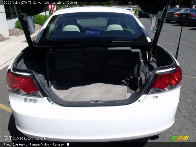 Ice White / Calcite 2009 Volvo C70 T5 Convertible