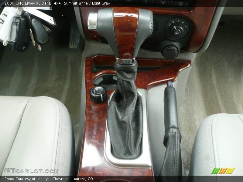 Summit White / Light Gray 2006 GMC Envoy XL Denali 4x4