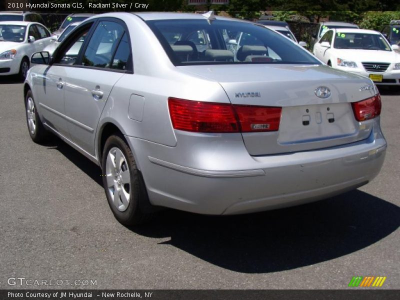 Radiant Silver / Gray 2010 Hyundai Sonata GLS