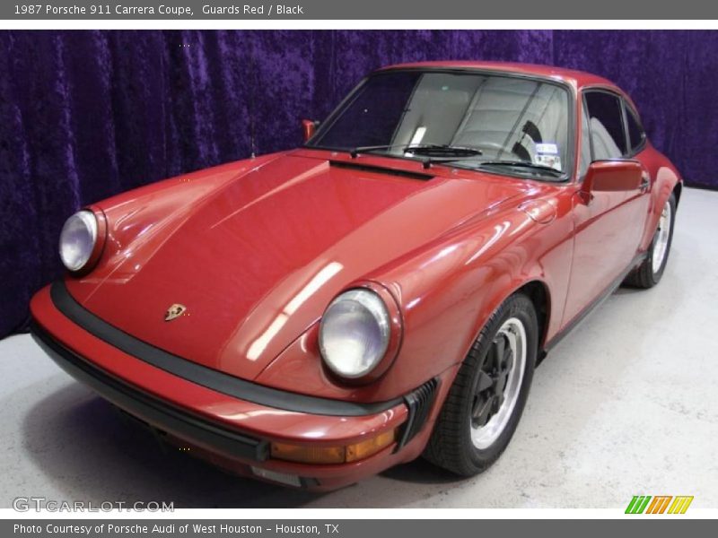 Front 3/4 View of 1987 911 Carrera Coupe