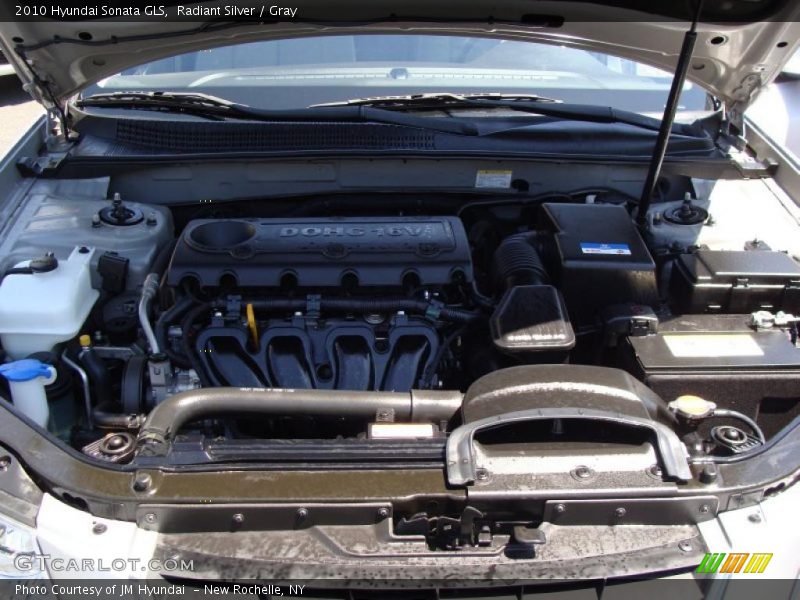 Radiant Silver / Gray 2010 Hyundai Sonata GLS