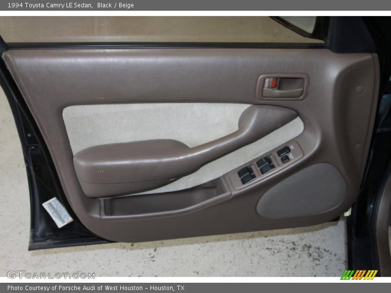 Black / Beige 1994 Toyota Camry LE Sedan