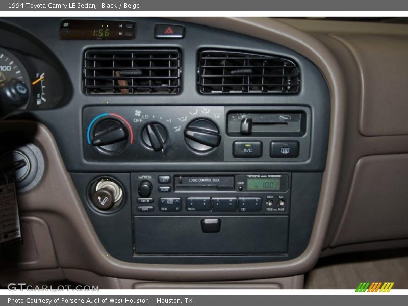 Black / Beige 1994 Toyota Camry LE Sedan