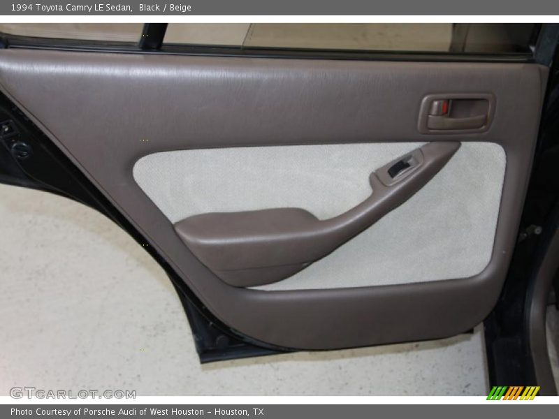 Black / Beige 1994 Toyota Camry LE Sedan