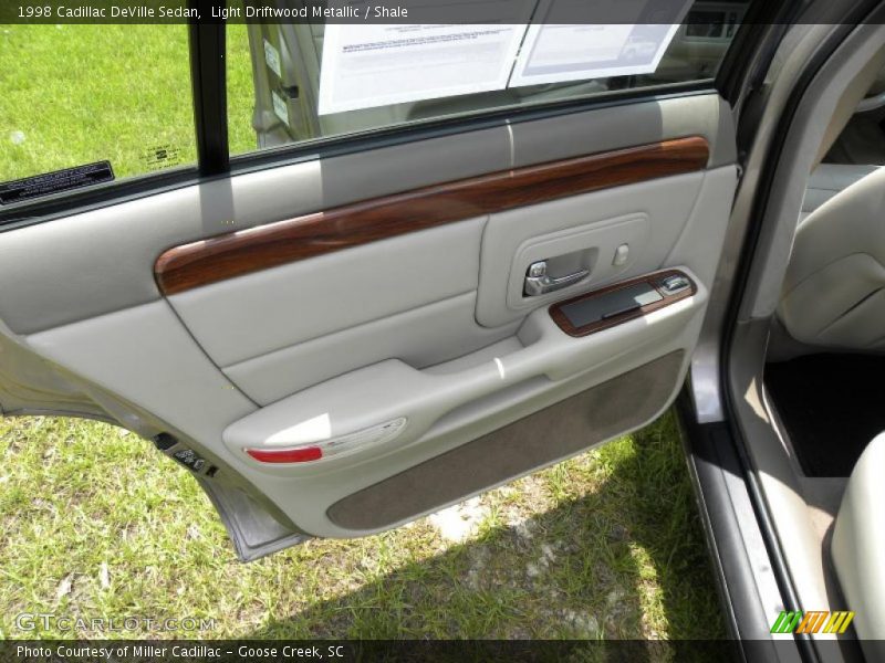 Light Driftwood Metallic / Shale 1998 Cadillac DeVille Sedan