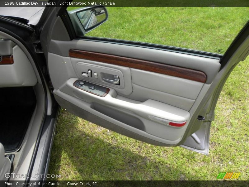 Light Driftwood Metallic / Shale 1998 Cadillac DeVille Sedan