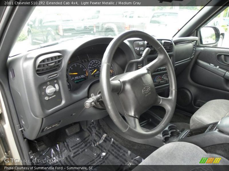Light Pewter Metallic / Medium Gray 2001 Chevrolet S10 ZR2 Extended Cab 4x4