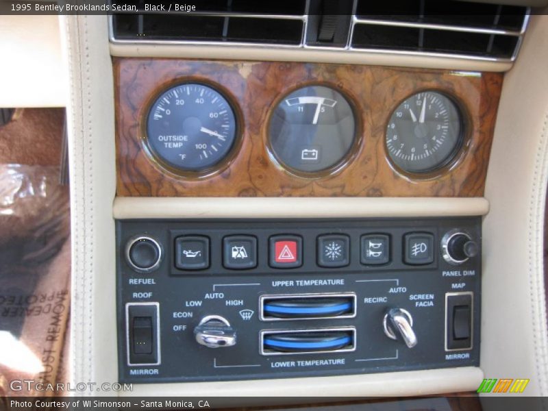 Black / Beige 1995 Bentley Brooklands Sedan