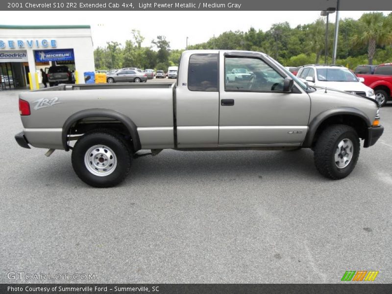 Light Pewter Metallic / Medium Gray 2001 Chevrolet S10 ZR2 Extended Cab 4x4