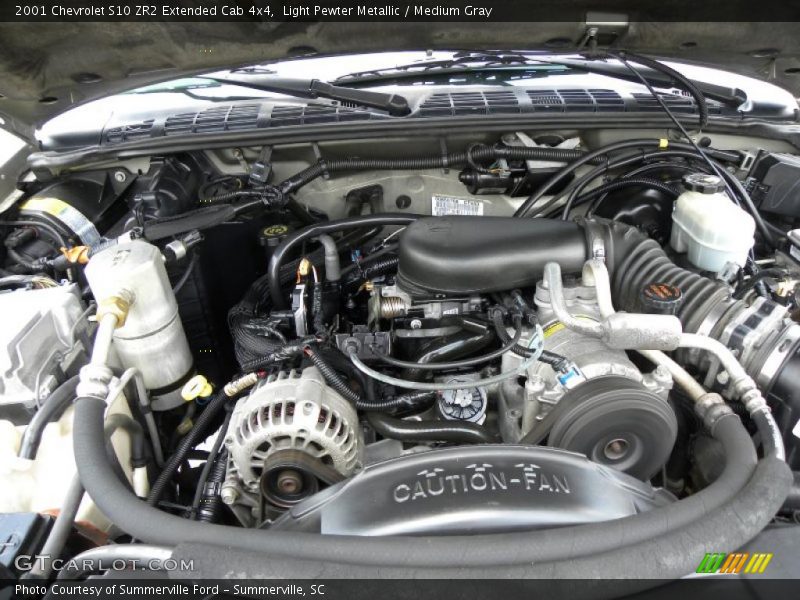 Light Pewter Metallic / Medium Gray 2001 Chevrolet S10 ZR2 Extended Cab 4x4
