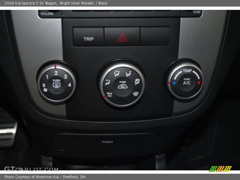 Bright Silver Metallic / Black 2009 Kia Spectra 5 SX Wagon