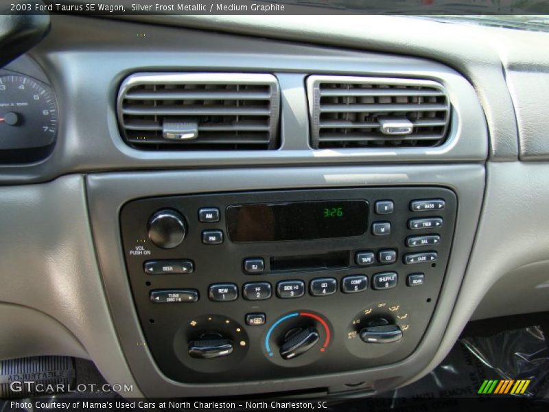 Silver Frost Metallic / Medium Graphite 2003 Ford Taurus SE Wagon