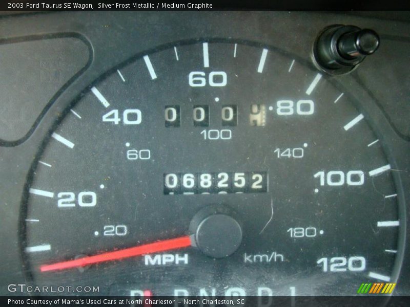Silver Frost Metallic / Medium Graphite 2003 Ford Taurus SE Wagon