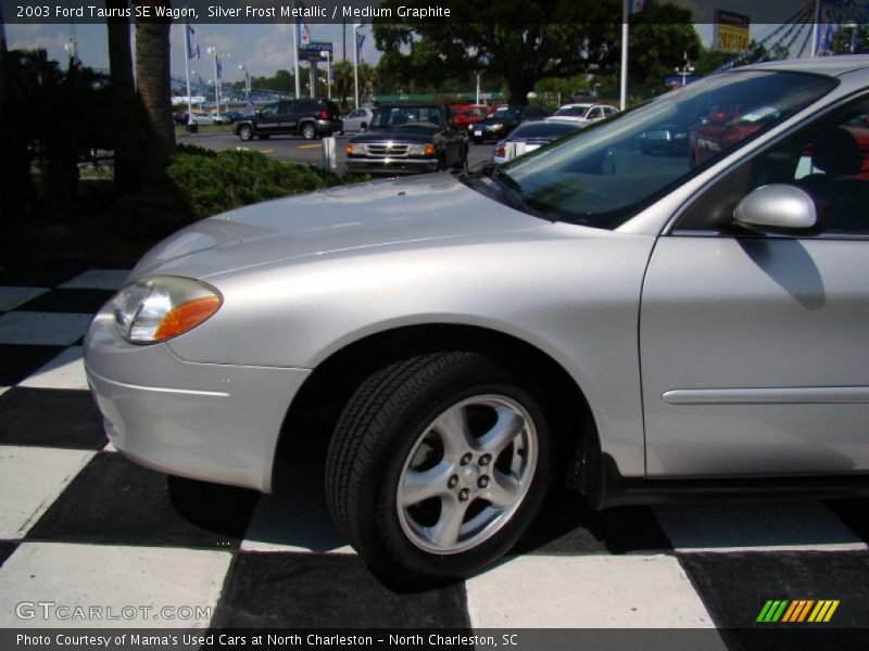 Silver Frost Metallic / Medium Graphite 2003 Ford Taurus SE Wagon
