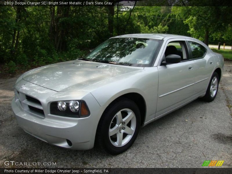 Bright Silver Metallic / Dark Slate Gray 2009 Dodge Charger SE