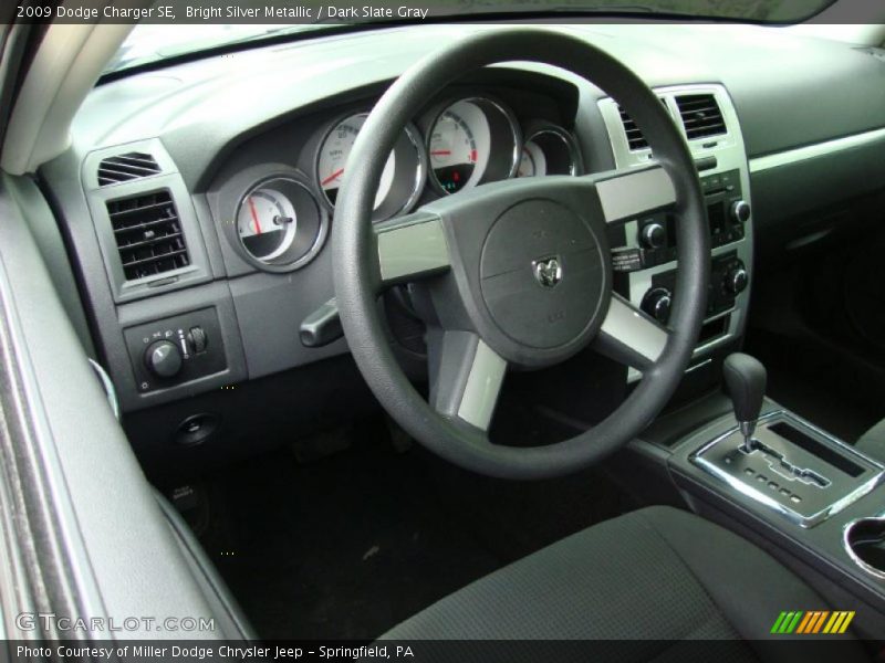 Bright Silver Metallic / Dark Slate Gray 2009 Dodge Charger SE
