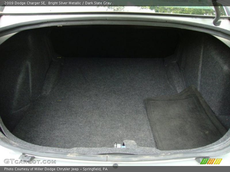 Bright Silver Metallic / Dark Slate Gray 2009 Dodge Charger SE