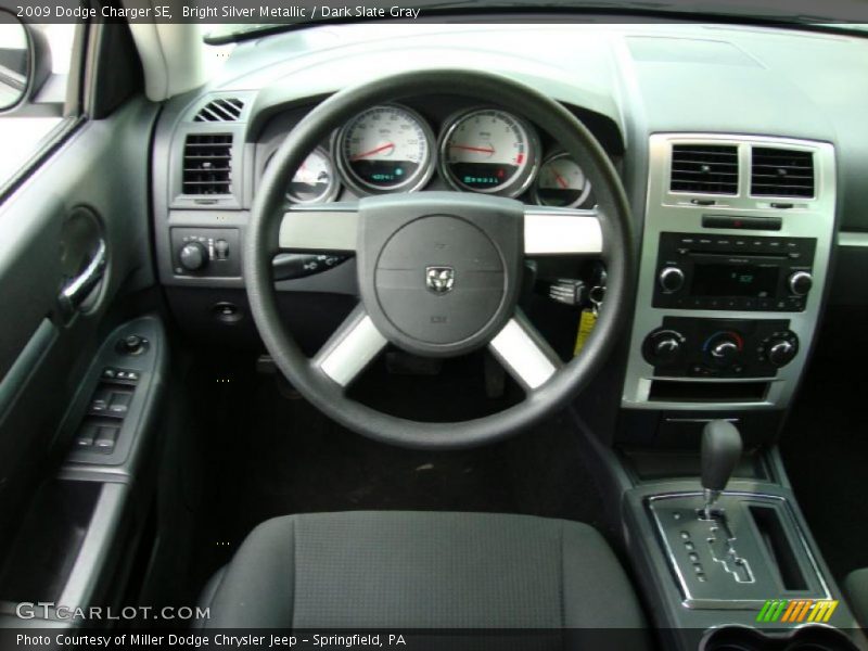 Bright Silver Metallic / Dark Slate Gray 2009 Dodge Charger SE