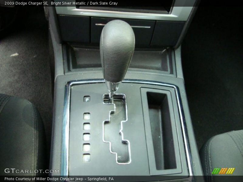 Bright Silver Metallic / Dark Slate Gray 2009 Dodge Charger SE