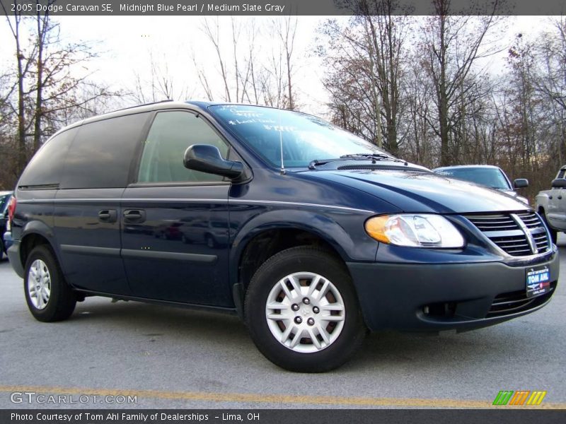 Midnight Blue Pearl / Medium Slate Gray 2005 Dodge Caravan SE
