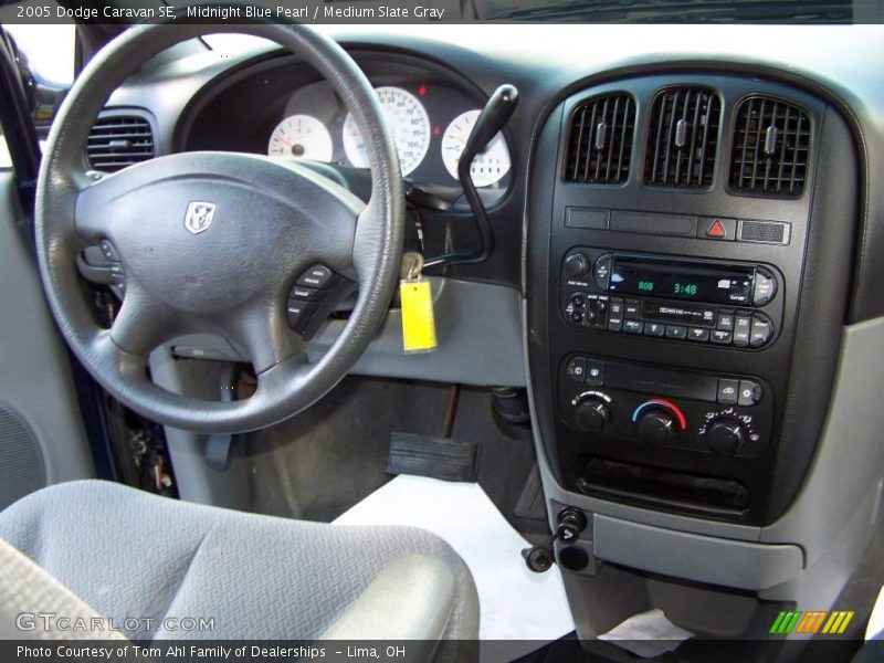 Midnight Blue Pearl / Medium Slate Gray 2005 Dodge Caravan SE