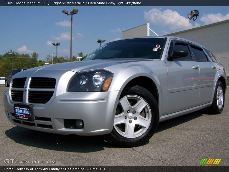 Bright Silver Metallic / Dark Slate Gray/Light Graystone 2005 Dodge Magnum SXT