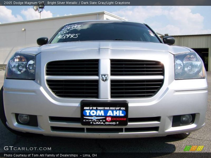 Bright Silver Metallic / Dark Slate Gray/Light Graystone 2005 Dodge Magnum SXT