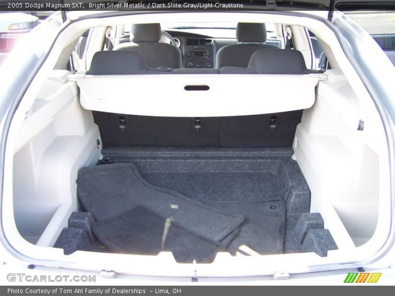 Bright Silver Metallic / Dark Slate Gray/Light Graystone 2005 Dodge Magnum SXT