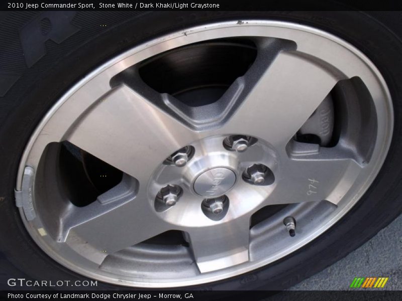 Stone White / Dark Khaki/Light Graystone 2010 Jeep Commander Sport