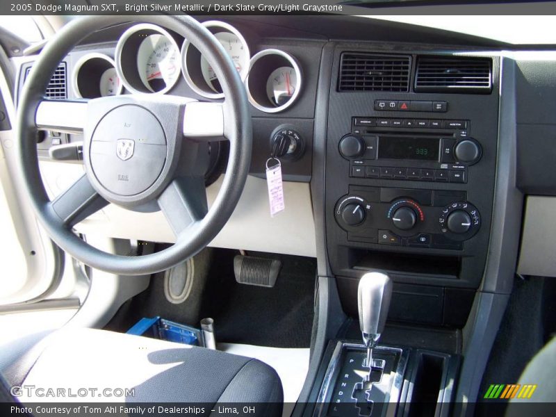 Bright Silver Metallic / Dark Slate Gray/Light Graystone 2005 Dodge Magnum SXT
