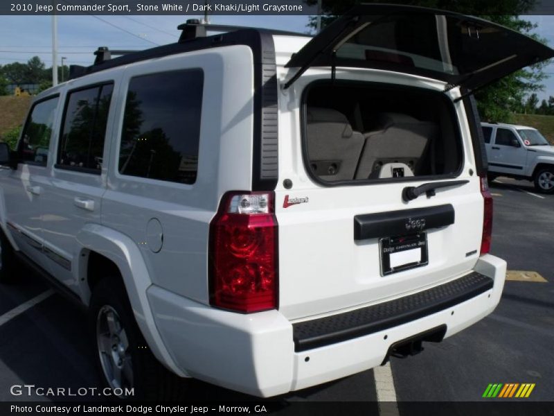 Stone White / Dark Khaki/Light Graystone 2010 Jeep Commander Sport