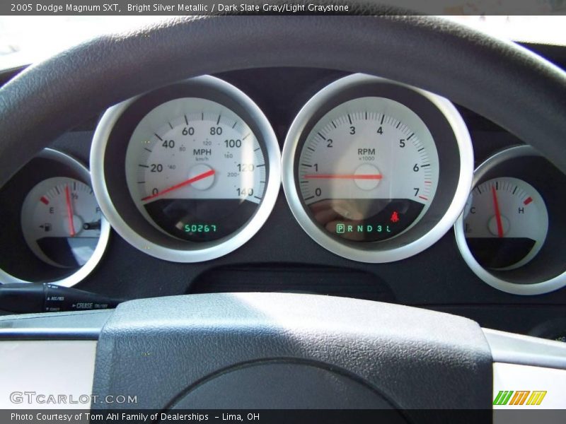 Bright Silver Metallic / Dark Slate Gray/Light Graystone 2005 Dodge Magnum SXT