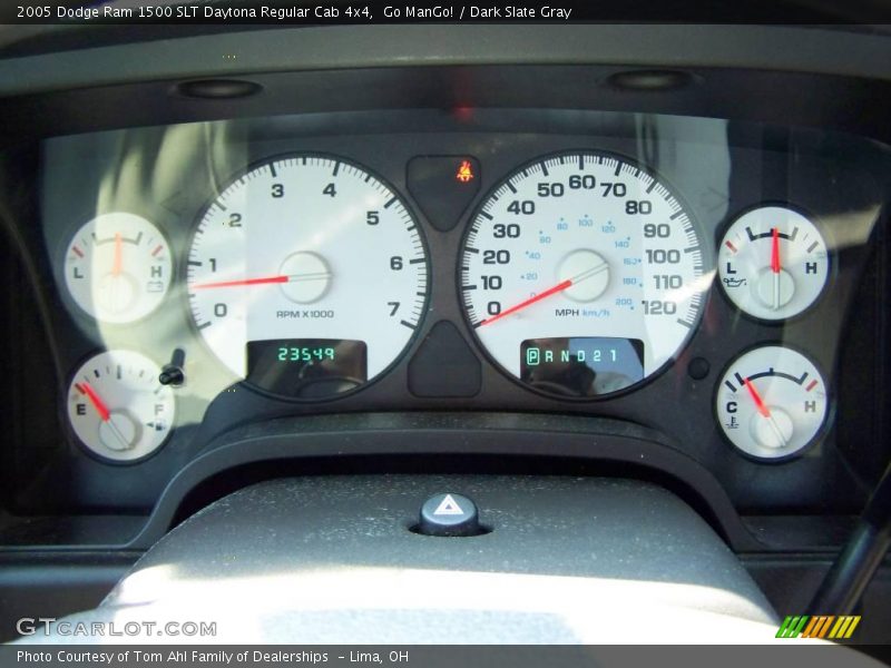 Go ManGo! / Dark Slate Gray 2005 Dodge Ram 1500 SLT Daytona Regular Cab 4x4