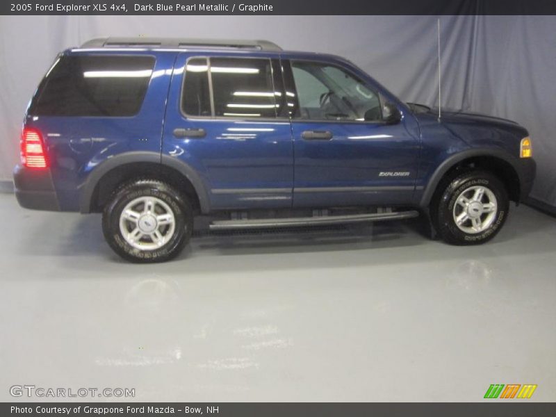 Dark Blue Pearl Metallic / Graphite 2005 Ford Explorer XLS 4x4