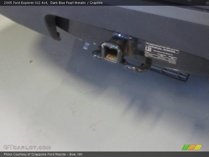 Dark Blue Pearl Metallic / Graphite 2005 Ford Explorer XLS 4x4