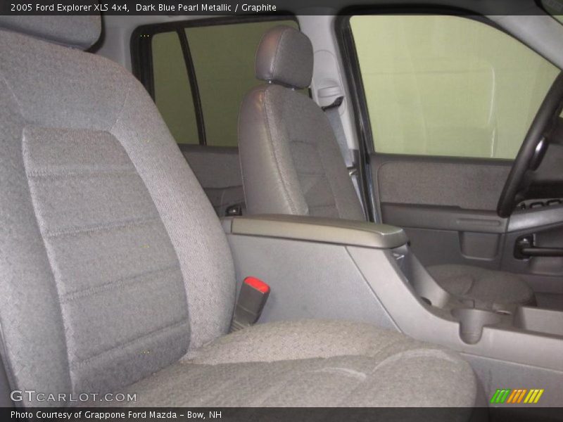 Dark Blue Pearl Metallic / Graphite 2005 Ford Explorer XLS 4x4